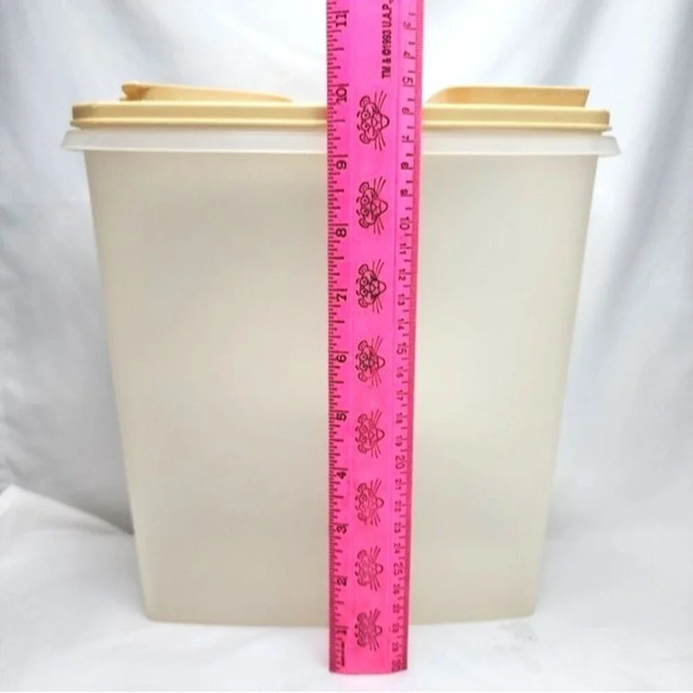 Vintage Tupperware White & Tan Super Cereal Keeper w/ Lid‎ & Cap 10.25